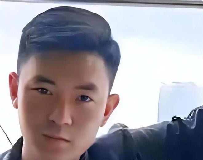 妈近况曝光！摆摊卖甜品想踏出重生第一步麻将胡了模拟器试玩“重庆姐弟坠亡案”妈(图2)